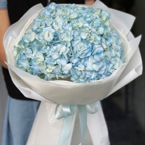 Букет из 5 голубых гортензий в Жуковском