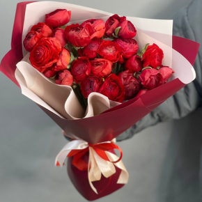 Букет из 21 красного ранункулюса в Жуковском