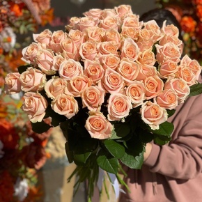 Букет из 51 персиковой розы (60 см) в Жуковском
