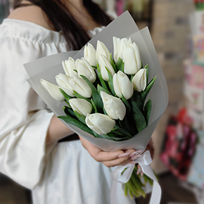 Букет из 15 белых тюльпанов в Жуковском