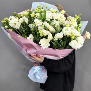Букет "Изысканность" из 31 белой эустомы в Жуковском