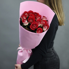 Букет "Ты прекрасна" из 15 рубиновых роз (60 см) в Жуковском