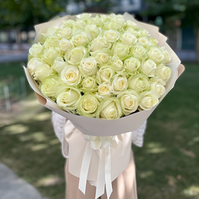 Букет "Манталь" из 51 белой розы (60 см) в Жуковском