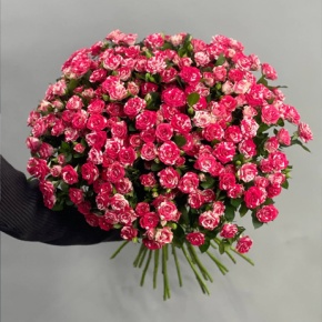 Букет из 31 кустовой розы Фаерворкс (60 см) в Жуковском