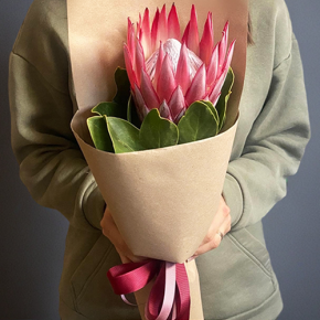 Букет из протеи в крафте в Жуковском