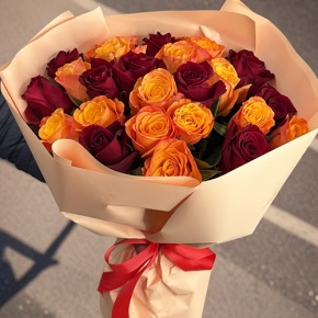 Букет "Благородный" из 27 Кенийских роз микс (40 см) в Жуковском