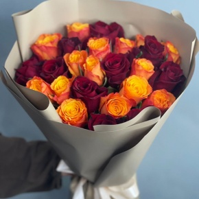 Букет из 25 Кенийских роз микс (40 см) в Жуковском