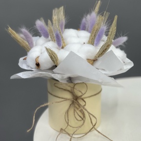 Композиция в шляпной коробке из хлопка, лагуруса и пшеницы (Сухоцвет) в Жуковском
