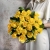 Букет из 25 лимонных роз с рускусом (40 см) в Жуковском
