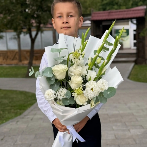 Букет на 1 сентября с гладиолусами, розами, эустомой и орнитогалумом в Жуковском