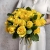 Букет из 25 лимонных роз с рускусом (40 см) в Жуковском